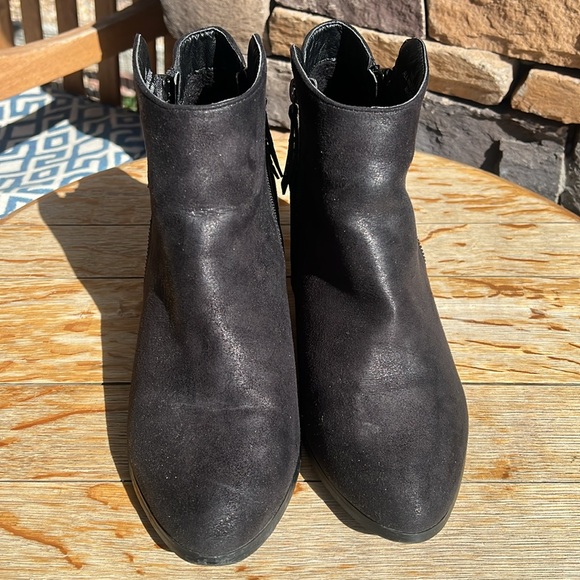 Lane Bryant Black Shootie Heel Boots Shoes Faux Suede Zipper WIDE WIDTH 10W - Picture 3 of 10